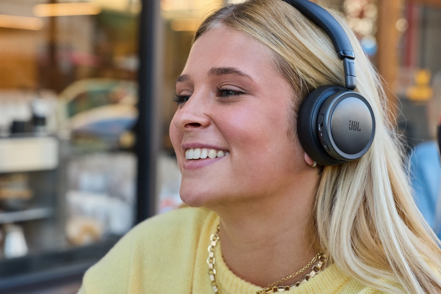 Bluetooth-гарнітура JBL Live 680NC Black (JBLLIVE680NCBLK)