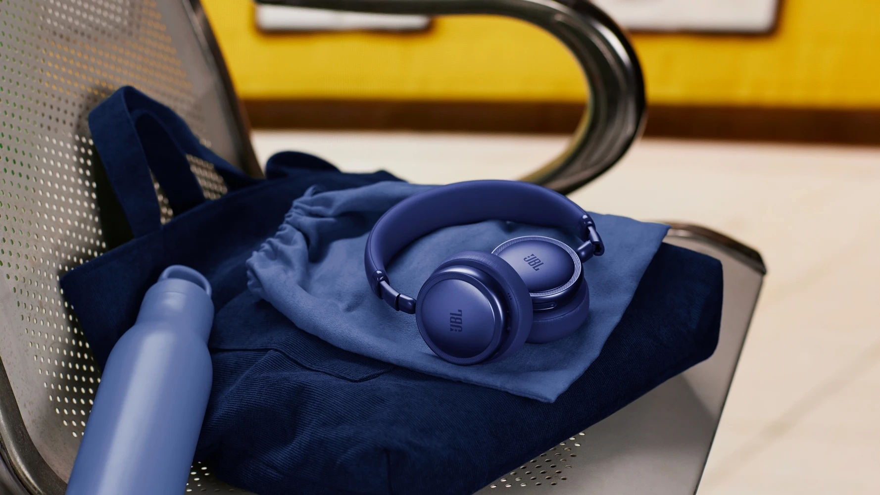 Bluetooth-гарнітура JBL Live 680NC Blue (JBLLIVE680NCBLU)